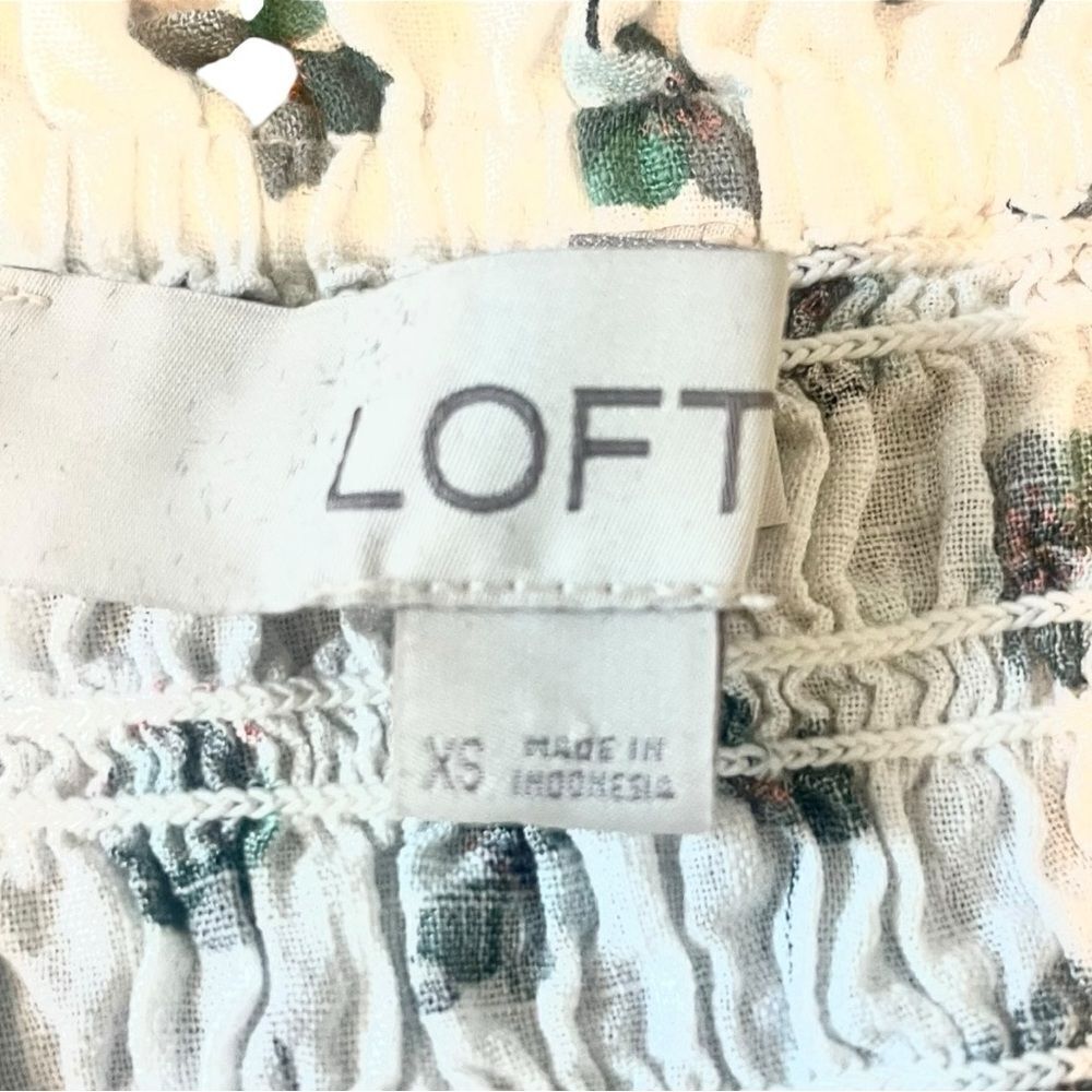 Loft Smocked Populm Top XS - Picture 4 of 4